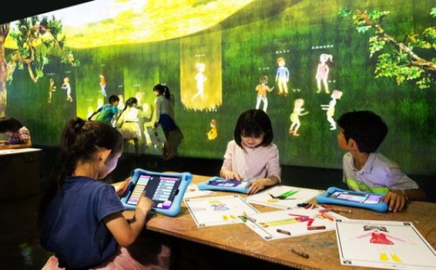 涂鴉投影互動-好奇數(shù)字科技